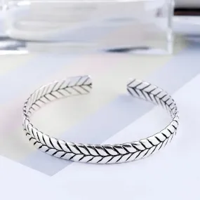 Snake Pattern Bracelet - Wave-Style Design, Adjustable Fit, Eco-Friendly Materials